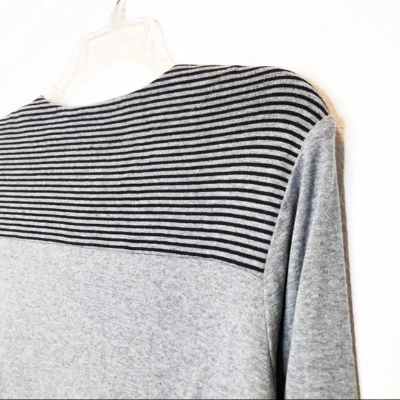 🎉HP🎉J. JILL Perfect Puma Top - Picture 4 of 8